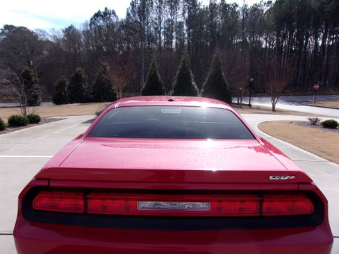 Used 2012 Dodge Challenger SRT image 7