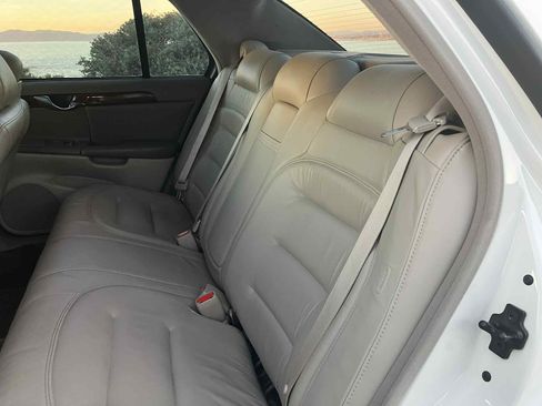 Used 2002 Cadillac De Ville image 17