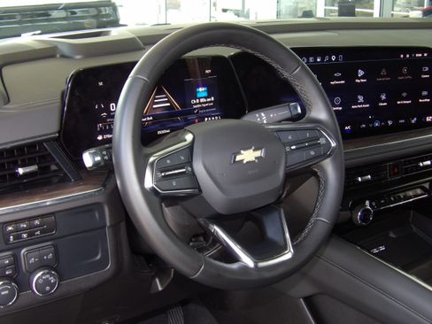 Used 2025 Chevrolet Tahoe 4WD LT image 15