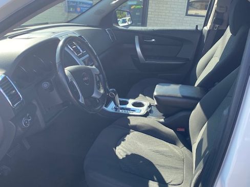 Used 2012 GMC Acadia SLE image 18