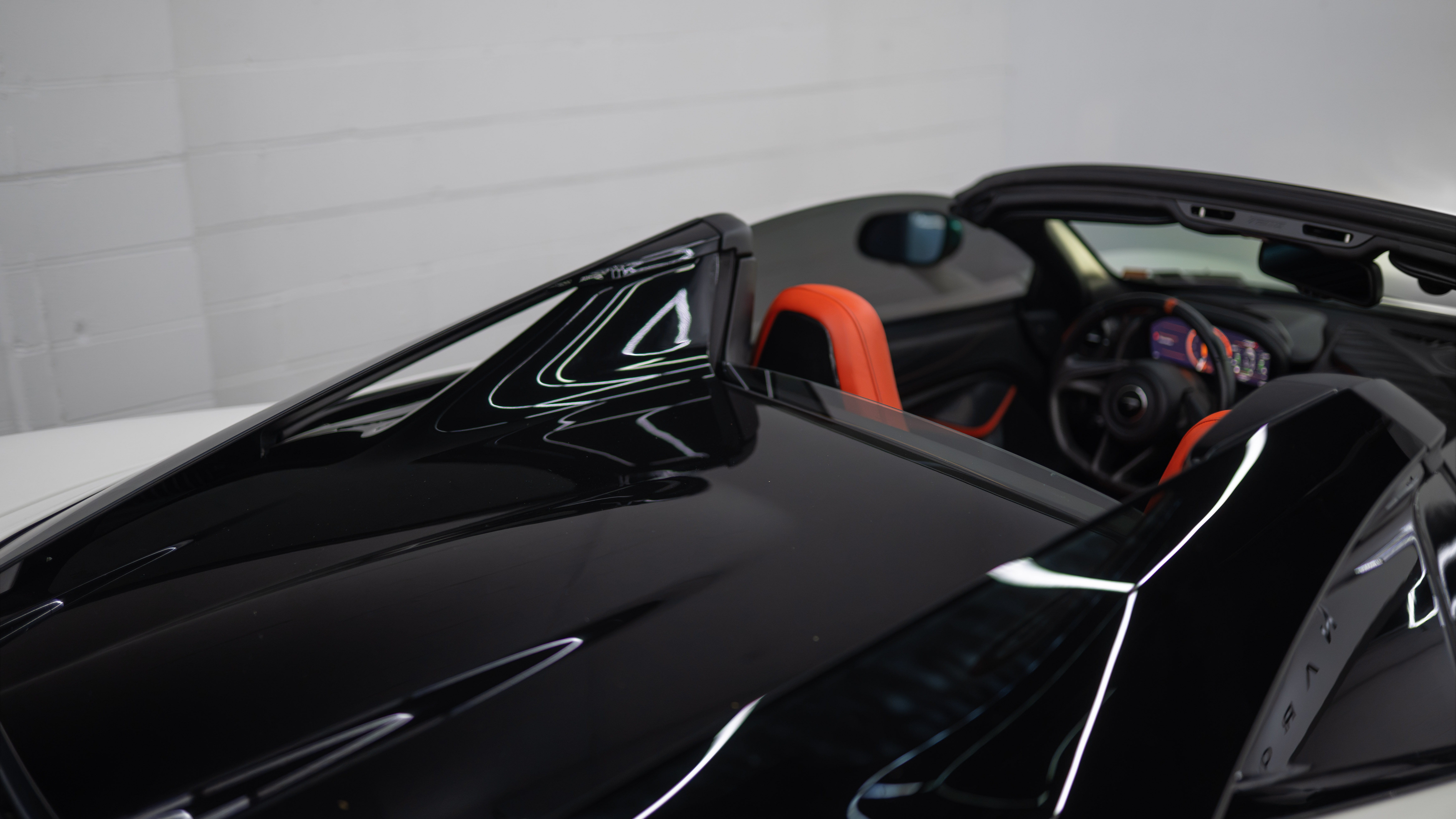 Used 2020 McLaren 720S Spider RWD image 45