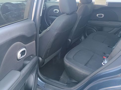 Used 2014 Kia Soul + image 21
