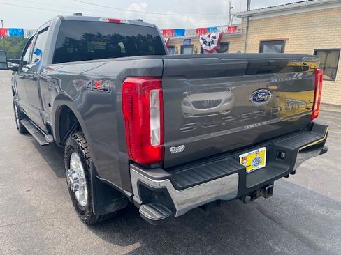 Used 2025 Ford F350 4x4 Crew Cab Super Duty image 9