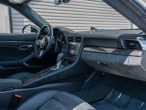 Used 2017 Porsche 911 Turbo S AWD/4WD image 58