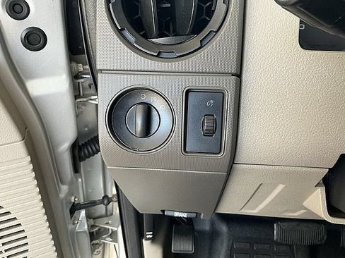 Used 2010 Ford F250 4x4 Crew Cab XLT w/ Texas Ed. image 18