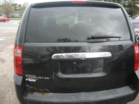 Used 2008 Dodge Grand Caravan SXT FWD image 5