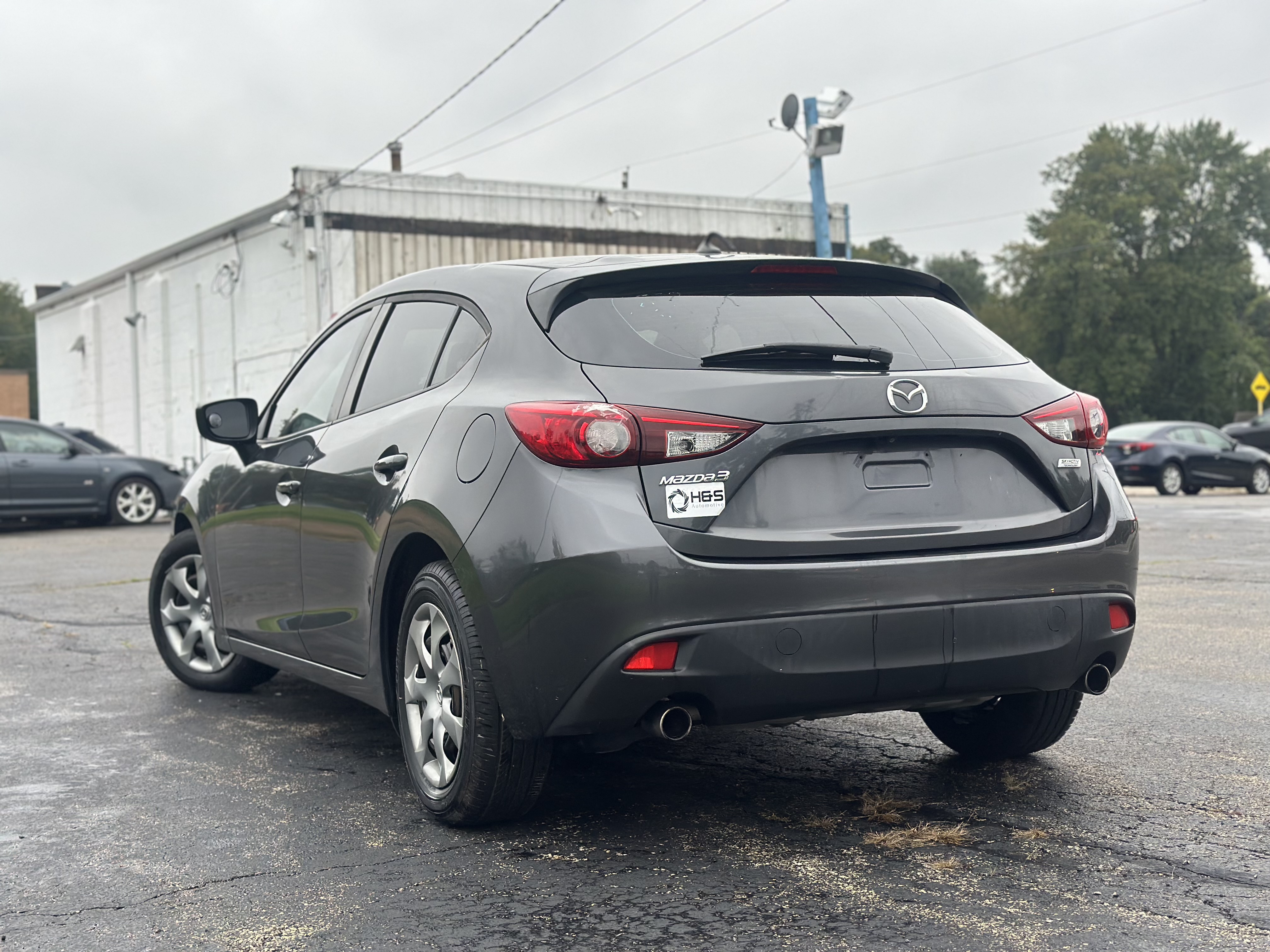 Used 2016 MAZDA MAZDA3 i Sport Hatchback FWD image 5