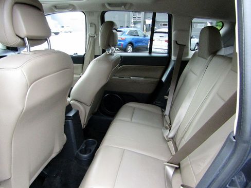 Used 2014 Jeep Compass FWD Latitude image 21