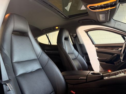 Used 2014 Porsche Panamera 4S image 28