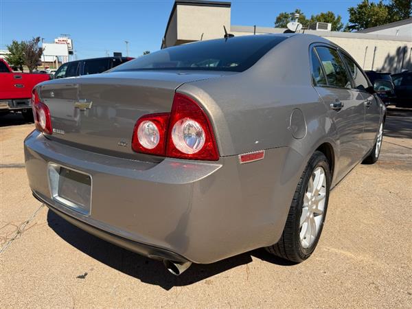 Used 2008 Chevrolet Malibu LTZ V6 FWD image 5