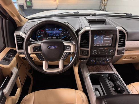 Used 2019 Ford F250 Lariat w/ Lariat Value Package image 24