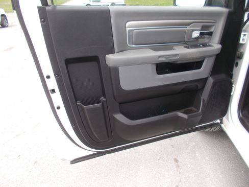 Used 2020 RAM 1500 Classic Tradesman image 5