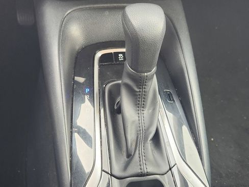 Used 2022 Toyota Corolla LE image 15