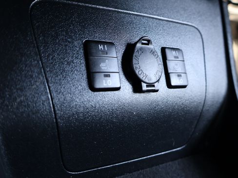 Used 2013 Toyota Prius image 31