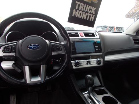 Used 2016 Subaru Legacy 2.5i Premium image 11