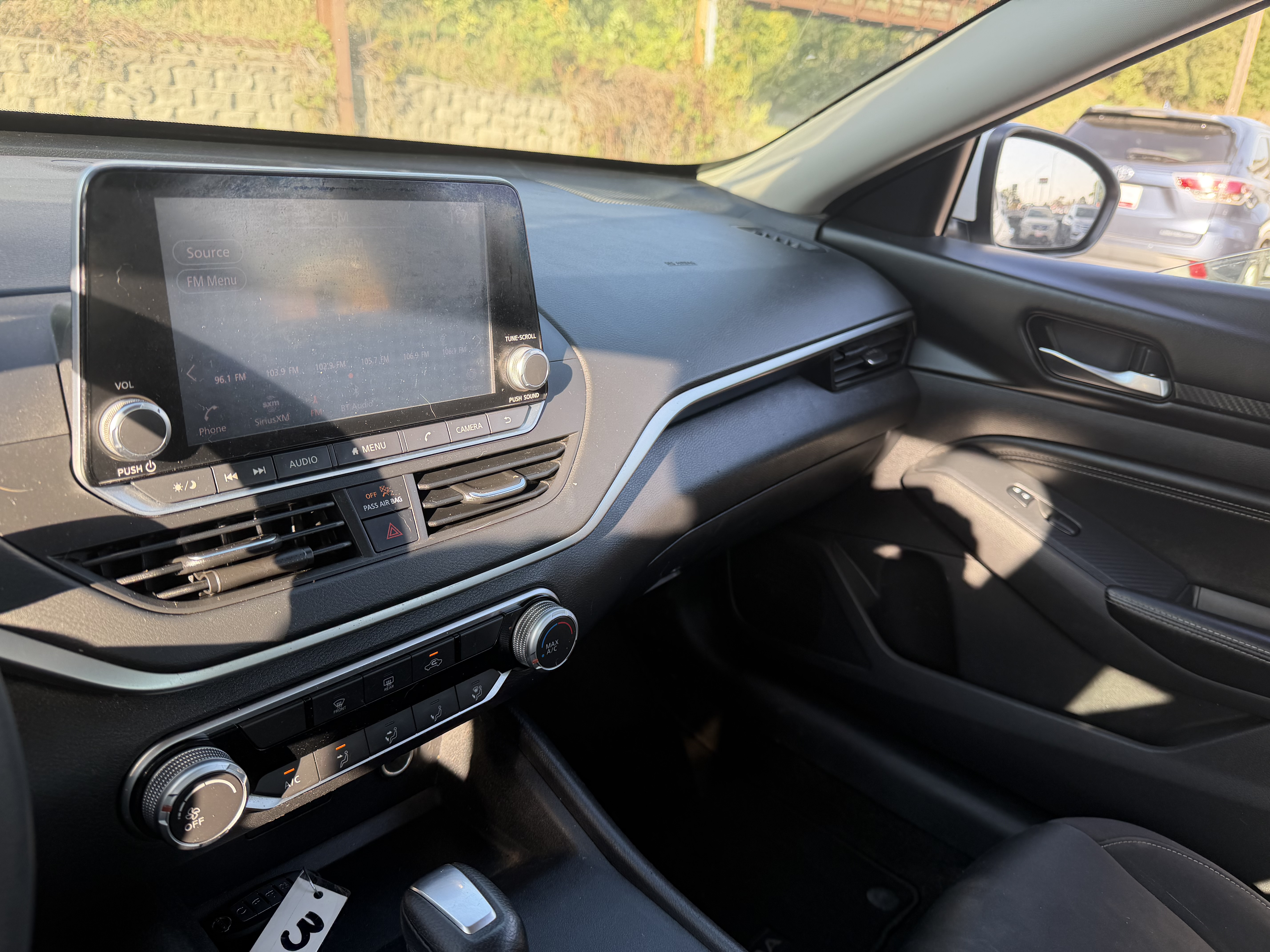 Used 2020 Nissan Altima 2.5 S FWD image 11