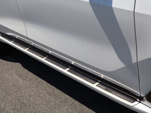 Used 2020 BMW X7 xDrive40i w/ M-Sport Package image 11