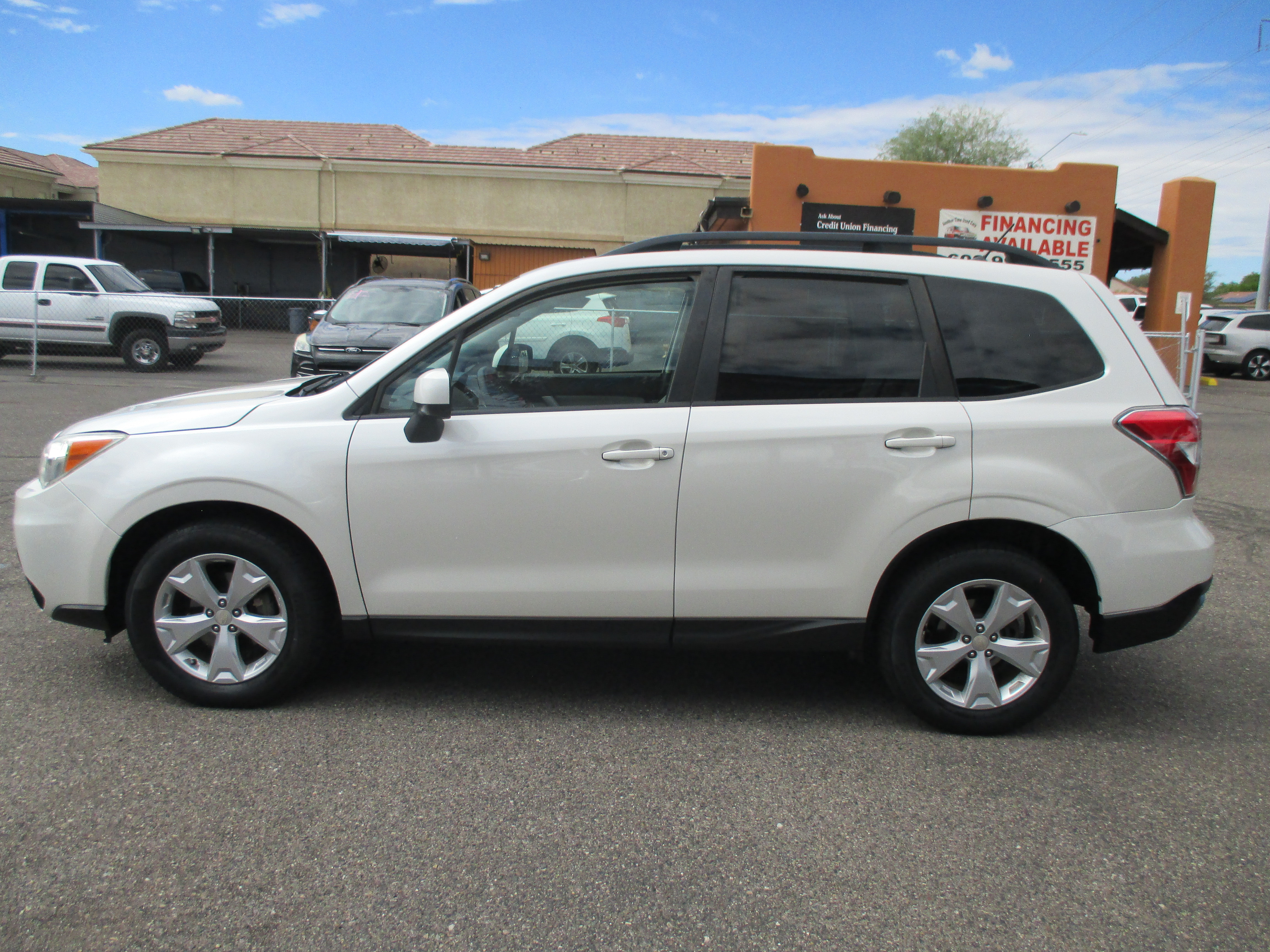 Used 2015 Subaru Forester 2.5i Premium AWD/4WD image 1