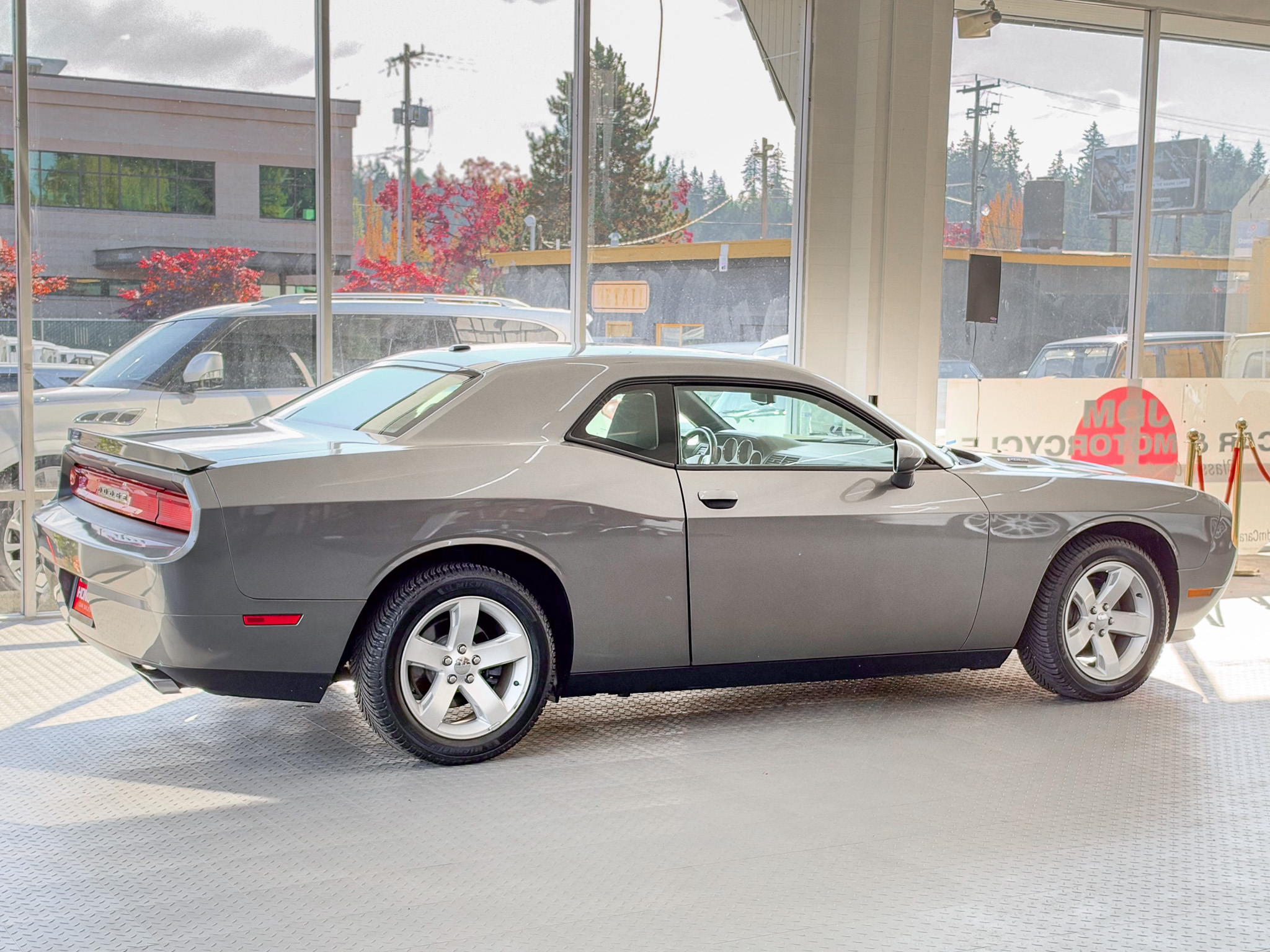 Used 2011 Dodge Challenger R/T RWD image 4
