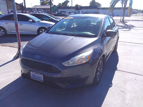 Used 2015 Ford Focus S FWD image 2