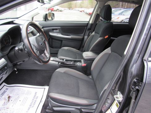 Used 2017 Subaru Crosstrek 2.0i Premium image 18