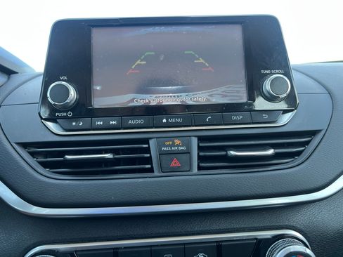 Used 2022 Nissan Altima 2.5 S FWD image 13