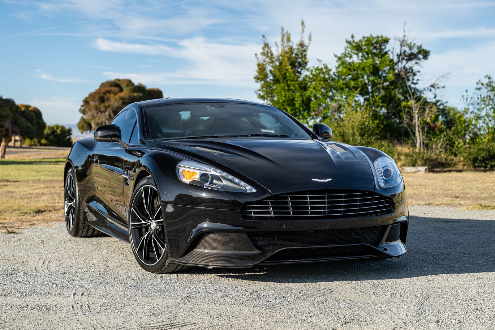 Used 2014 Aston Martin Vanquish Coupe RWD image 24