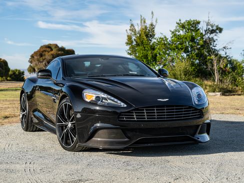 Used 2014 Aston Martin Vanquish Coupe RWD image 24