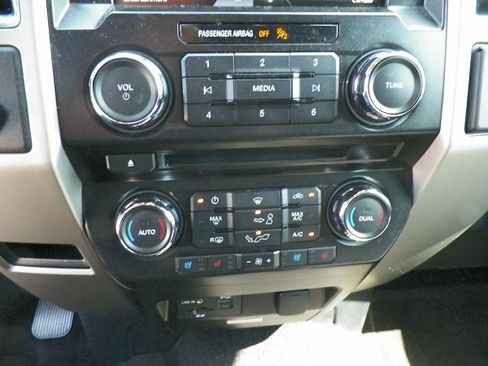 Used 2015 Ford F150 2WD SuperCrew image 16