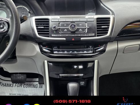 Used 2017 Honda Accord LX Sedan image 11