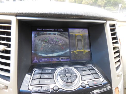 Used 2012 INFINITI FX35 image 16