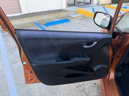 Used 2011 Honda Fit Sport image 17