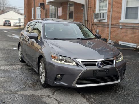 Used 2015 Lexus CT 200h image 11