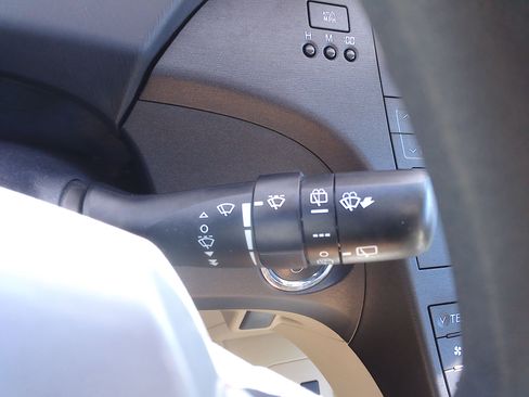 Used 2010 Toyota Prius One image 31