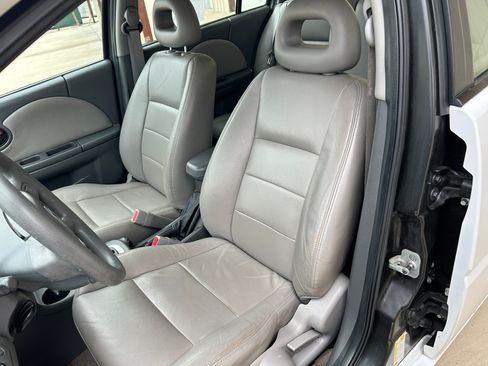Used 2007 Saturn ION Level 2 Sedan FWD image 11