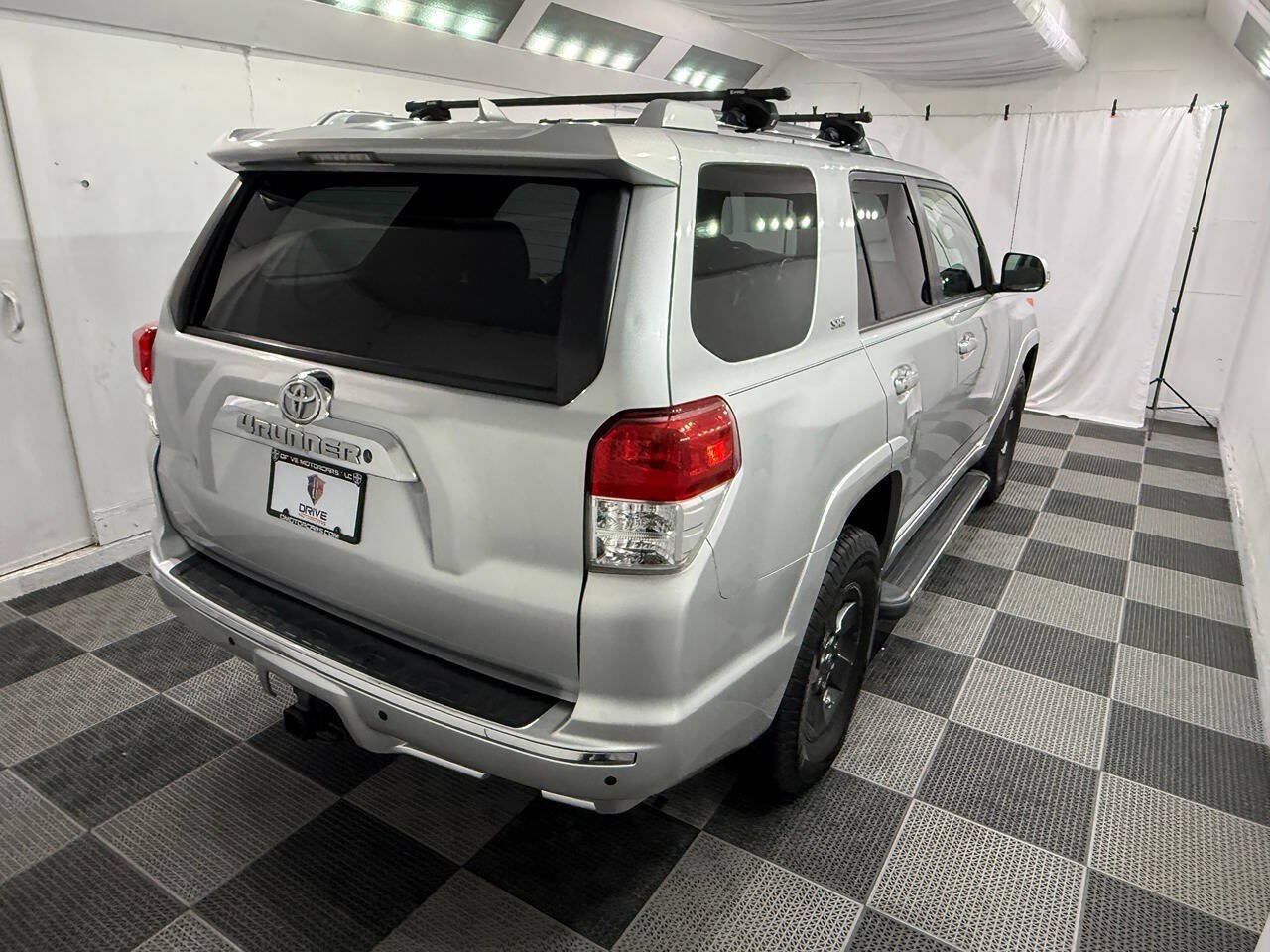 Used 2011 Toyota 4Runner SR5 w/ Convenience Pkg AWD/4WD image 7