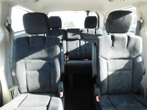 Used 2014 Dodge Grand Caravan SE image 20