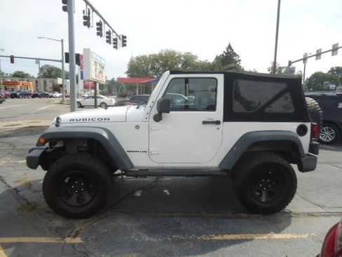Used 2012 Jeep Wrangler 4WD Rubicon image 10