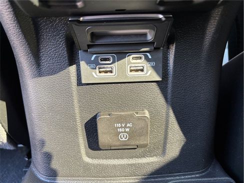 Used 2023 Jeep Wrangler Unlimited Rubicon image 37