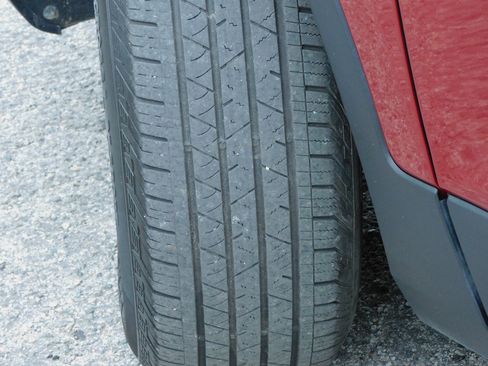 Used 2024 Chevrolet Blazer LT image 11