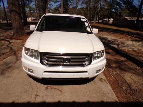 Used 2014 Honda Ridgeline Sport image 2
