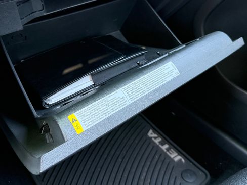 Used 2017 Volkswagen Jetta SE image 13