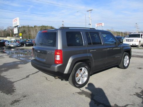 Used 2013 Jeep Patriot Sport image 6