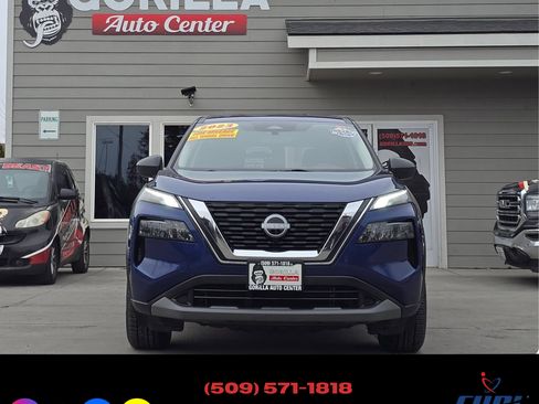 Used 2023 Nissan Rogue S image 2