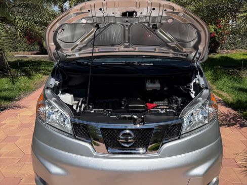 Used 2017 Nissan NV200 SV Van 4D FWD image 10