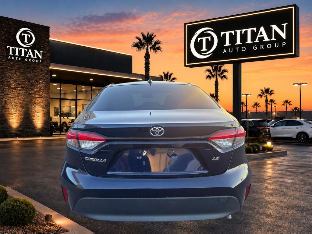 Used 2024 Toyota Corolla LE Sedan FWD image 6