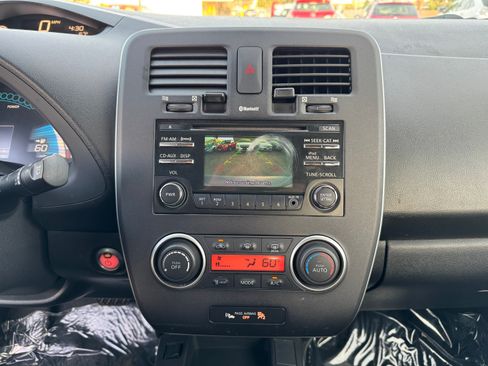 Used 2015 Nissan Leaf S image 26