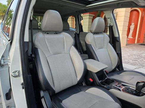 Used 2021 Subaru Forester Limited image 28