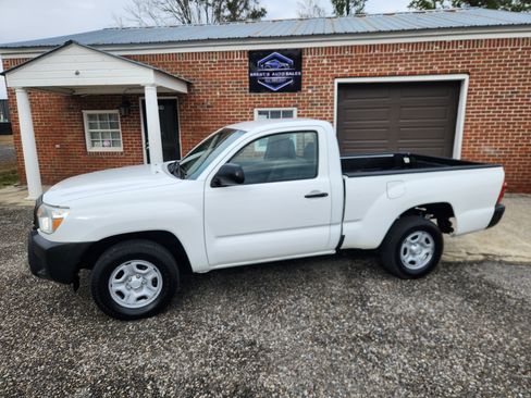 Used 2014 Toyota Tacoma image 14