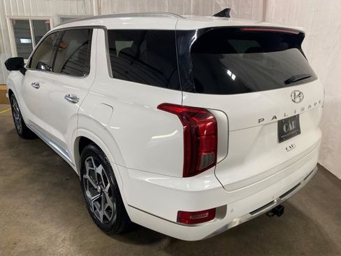 Used 2022 Hyundai Palisade AWD Limited image 3